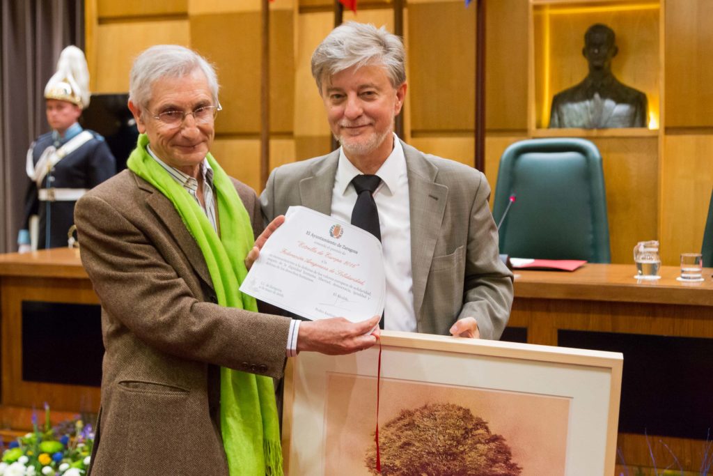 El alcalde de Zaragoza ha entregado la 'Estrella de Europa 2016' a la Federación Aragonesa de Solidaridad