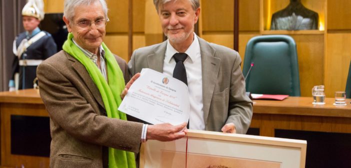 El alcalde de Zaragoza ha entregado la 'Estrella de Europa 2016' a la Federación Aragonesa de Solidaridad