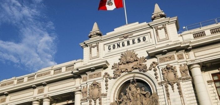 Alerta: el Congreso peruano debate propuestas que pondrían en riesgo el trabajo de la sociedad civil, incluida la cooperación internacional